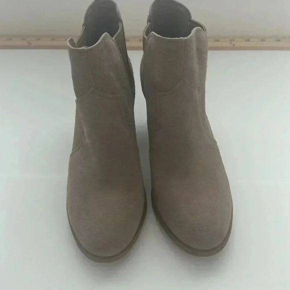 Koolaburra by Ugg heeled booties Slip on Size 6 - Picture 6 of 9